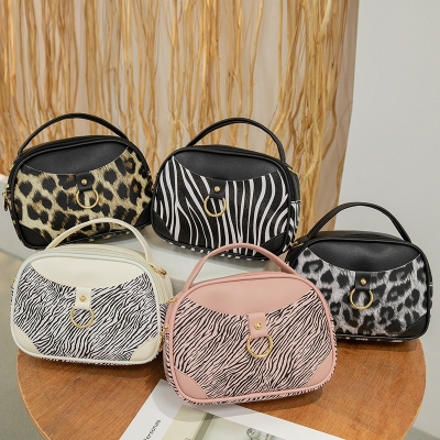 Ladies Hand Bag 2021 New Animal Striped Hand-Carrying Shoulder Bag Fashion Leisure Phone Bag Small Bag