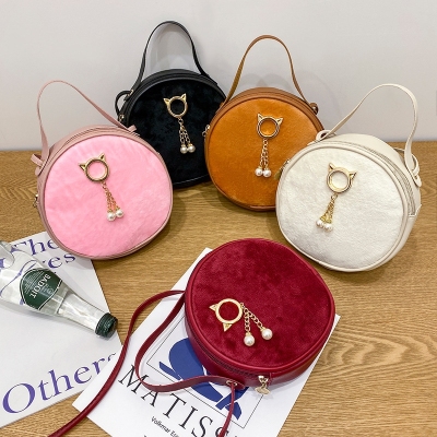 Women's Bag 2021 New Ladies Hand Bag Fluffy Surface Hanging Pearl Small Crossbody round Bag Fashion Mobile Phone Bag