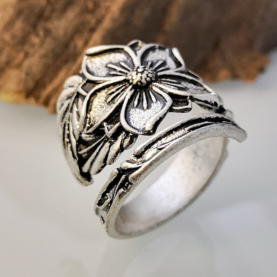 Rong Yuomei Retro Creative Flower Leaf Ring Fashion Exaggerated 925 Thai Silver Opening Free Adjustable Ring