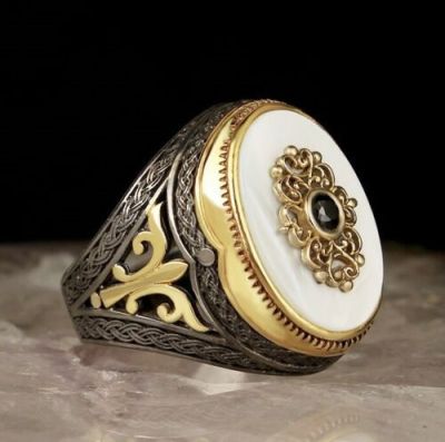 Rongyu Men's White Gem Cocktail Eye-Catching Ring Retro Color Separation Real Mother Pearl Shell Diamond-Studded Ring