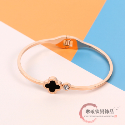 Titanium Steel Clover Bracelet Female Hand Jewelry Niche Design Open Bracelet Internet Celebrity Same Rose Gold Color Does Not Fade