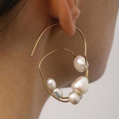 New Internet Influencer Pearl Earrings Fashion Simple Geometric Circle Ear Studs Korean Style Elegant Pearl Earrings