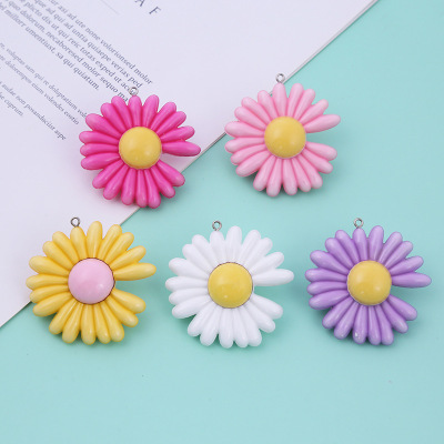 Creative Little Daisy Acrylic Pendant Luminous Key Ring Pendant DIY Decoration Accessories Stall Small Gift Wholesale