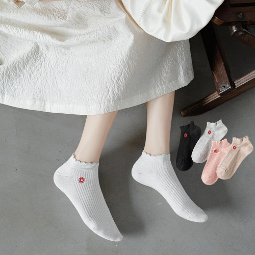 Korean Socks Women‘s Socks Spring and Summer Thin Ins Tide Low Top Socks Embroidery Little Red Flower Pure Cotton Socks Wholesale