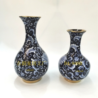 Modern Creative Blue and White Porcelain Decoration Craft Vase Ceramic Crafts Factory Hot Sale