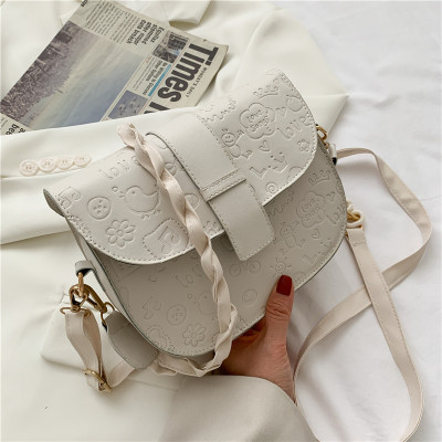 All-Matching Ins Messenger Bag Women's Bag New Popular Net Red Shoulder Handbag Vintage Saddle Bag Niche Chain Small Bag