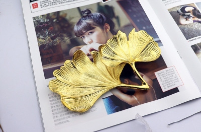 Nordic Metal Tray Ginkgo Leaf Jewelry Plate Gold Ring Storage Tray Creative Display Plate Sample Room Decorations