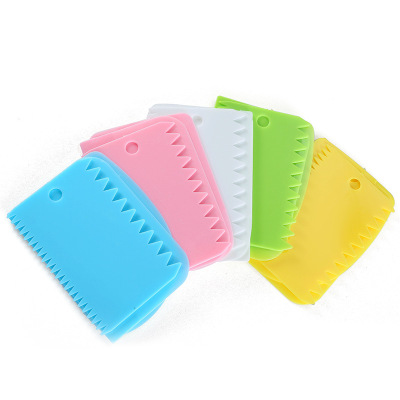 Cream 3-Piece Scraper Dough Cutter Bread Baking Tool Plastic Cake Shape Scraper Binding Card Packaging