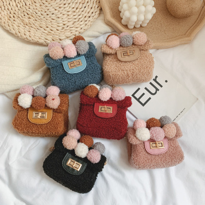 Wholesale Children's Autumn and Winter Plush Messenger Bag New Fur Ball Chain Classic Style Girl Princess Single Shoulder Change Small Bag