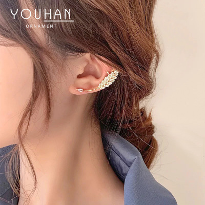 Super Mori Sweet Delicate Zirconium Diamond Leaves Ear Clip C- Shaped Ear Ring Non-Piercing Ear Clip Adjustable Earrings for Women