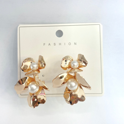 European and American Fashionable Elegant Earrings Elegant Palace Style Metal Texture Earrings French Flower Earrings