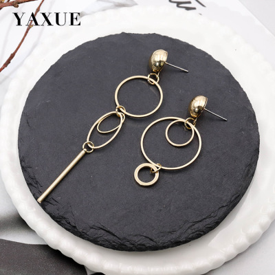 European and American Popular Asymmetric Geometric Earrings Temperament Wild Simple Metal Ear Ring Ear Rings Female 2021 New