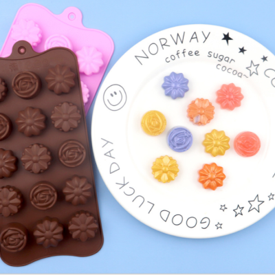 15-Piece Three-Dimensional Small Flower Silicone Chocolate Mold