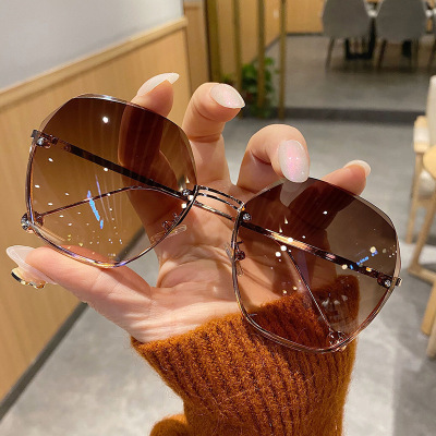 2021 New Xiaohongshu Large Frame Sun Glasses Women's Korean-Style Metal round Beads-Foot Fashion Sunglasses UV Protection