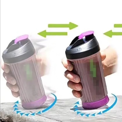 non-plug-in portable juicer cup manual blending cup hand-cranking juice cup.