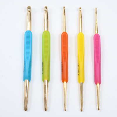 Factory Direct Supply DIY Weaving Tools Color TPR Soft Bing Double-Headed Aluminum Crochet Sweater Needle 5 Pieces Crochet Hook Set