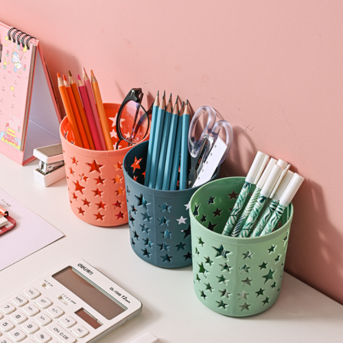 creative fashion cute pen holder