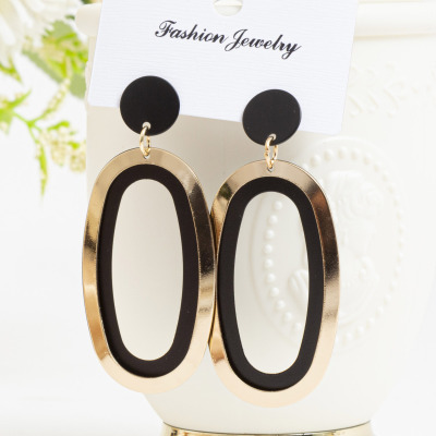 Cross-Border Popular Vintage Geometric Earrings Black Gold Fashion Brand Ear Rings Cold Style Jewelry Source Manufacturer