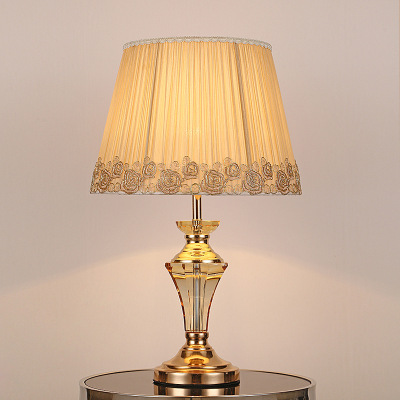 European Modern and Simple Carved Crystal Lamp Bedroom Bedside Lamp