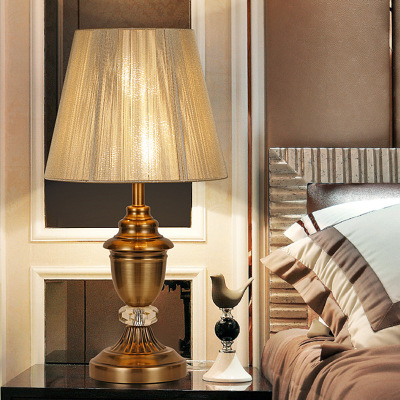 Modern Minimalist Table Lamp Bedroom Bedside Lamp Hardware Crystal Living Room Table Lamp Floor