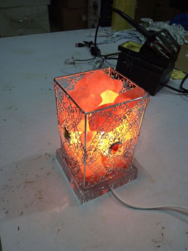 Himalayan Pure Natural Crystal Salt Lamp Small Wooden Bar Night Light Table Lamp Exported to Europe and America 