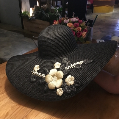 Straw Hat Women's Summer Oversized Brim Black Beach Hat Embroidered Flower Broad-Brimmed Hat Sun Protection Sun Shade Vacation Sun Hat