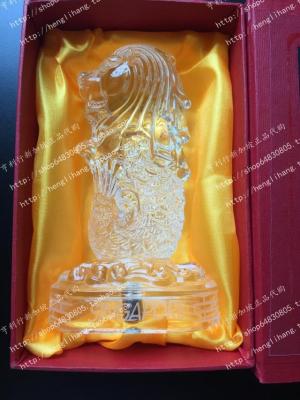 High-End Singapore Genuine Tourist Souvenir Transparent Merlion Decoration Will Flash Gift Box Gift Good