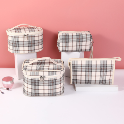 Japan and South Korea Internet Popular Cosmetic Bag Go out Portable Cosmetic Storage Bag Simple Fashion Handbag Wash Bag