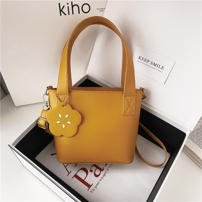 This Year's Popular Bag Women's Summer 2021 New Fashion Wide Strap Crossbody Bag Internet Celebrity Trendy Shoulder Bag Bucket Bag