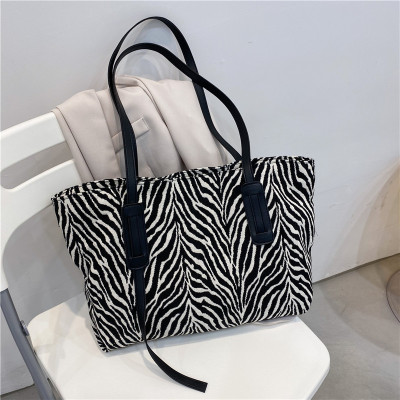 Online Influencer Pop Generous Tote Bag Female 2020 Spring and Summer New Tide Large Capacity Simple Fashion Large Shoulder Bag