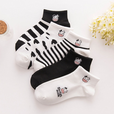 Socks Women's Spring and Summer Socks New Japanese Style Thin Korean Strawberry Cute Sweet Stripes College Wind Boat Socks Wholesale