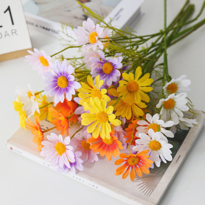Little Daisy Artificial Flower Chamomile Artificial Flower Decoration Shopping Mall Living Room Decorations Bouquet Plastic Dried Flower Table Decoration