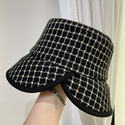 Classic Style Hat for Women Ins Korean Style Retro Black Same Design as Designer Bucket Hat Elegant Autumn and Winter Fashionable Bucket Hat