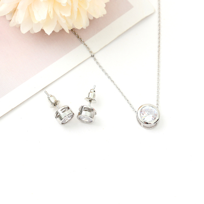 round Diamond Necklace and Earring Suit Women's Niche Design Clavicle Chain New Pendant Valentine's Day Gift