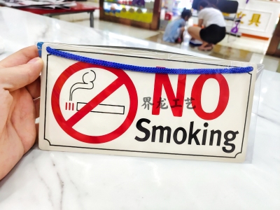 Plastic No Smoking Notice Board Safety Sign Production Slogan Can Be Hung Acrylic Label Warning Sign