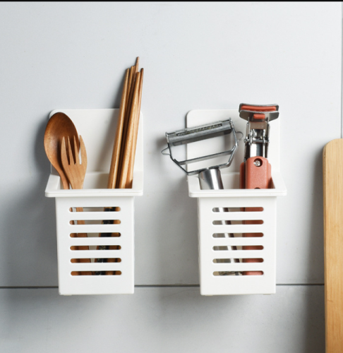 creative kitchen spoon chopsticks shelf plastic drainage punching free wall-mounted chopsticks holder