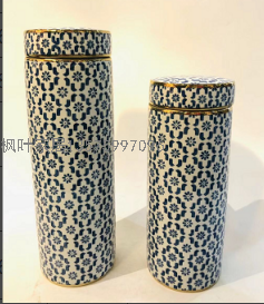 New Chinese Blue and White Porcelain Jar Ceramic Hallway Decoration Storage Tank with Lid Home Living Room Decoration Ornaments