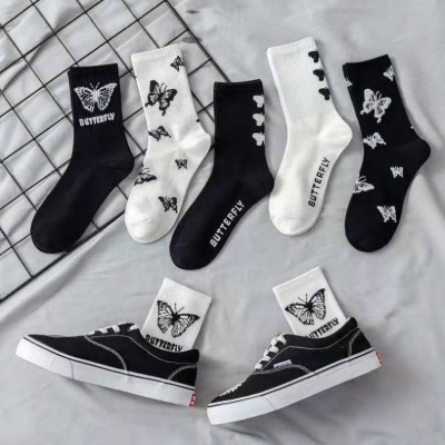 Butterfly Socks for Women Spring Summer Mid-Calf Length Socks Ins Black and White Legs Bunching Socks Street Sports Trendy Stockings Women