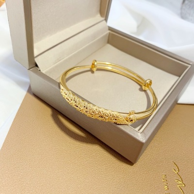Vietnam Placer Gold Vintage Pattern Bracelet Imitation Gold Jewelry Copper-Plated Gold Peacock Push-Pull Bracelet Female No Color Fading
