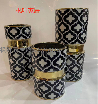 Maple Leaf Home Chinese Classical Blue and White Porcelain round Can Storage Jar Decoration Wine Cabinet Entrance Decorative Household Vases