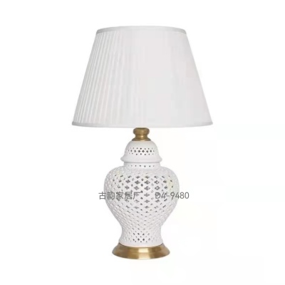 European-Style Simple Design White Hollow-out Ceramic Table Lamp Decoration Creative Hollow Vase Temple Jar Decorations