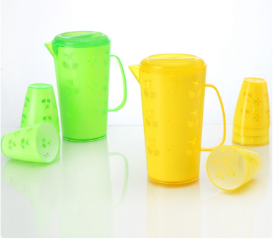 1.3L Plastic PP PS Water Pitcher With 4 Cups Plastic Kettle 