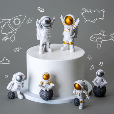 Empty Astronaut Birthday Cake Decoration