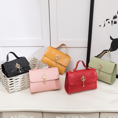 Crocodile Pattern Small Square Bag 2021ladies Handbags Autumn Fresh Bag Women's Factory Wholesale Messenger Bag