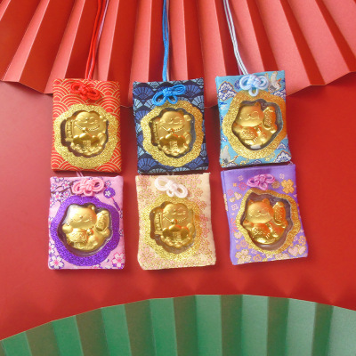 Zhou Jia Same Style Imitation Pure Gold Royal Guard past Dynasties Wealth Cat Pendant Big Car Sachet Temple Temple Temple Silk Pouch Gift
