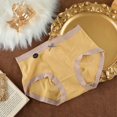 Autumn and Winter Double Velvet Hot Pants Cotton Thread Comfortable Super Stretch Cotton Soft Mid Waist Classic Women's Underwear