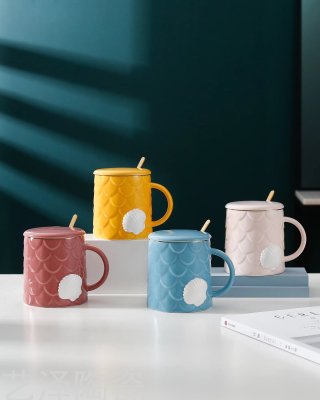 Creative Shell Ceramic Cup Glaze Mug Cup with Spoon Lid Coffee Cup.