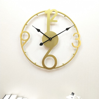 Yihong clock wall clock craft clock craft wall clock Art clock iron clock Peacock clock home decoration arts and crafts