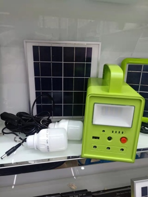 New Small Solar Power System Lamp Green Small System with 2 LED Bulbs