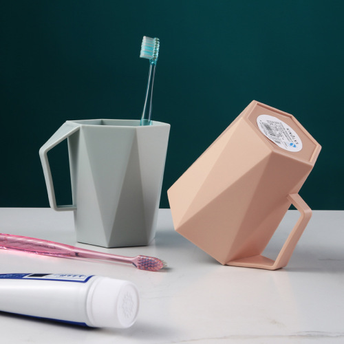 creative geometric cup plastic mouthwash cup student toothbrush cup household couple cup a three-mouth creative cup